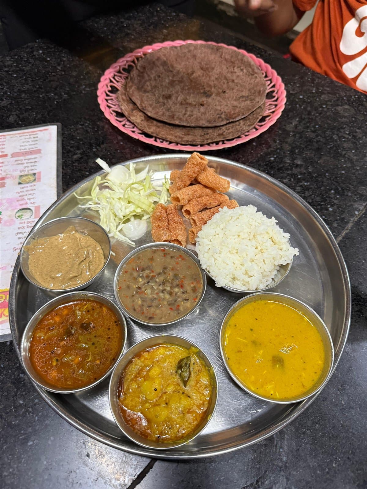 Nagli Rotla (Finger-Millet Flatbread)
